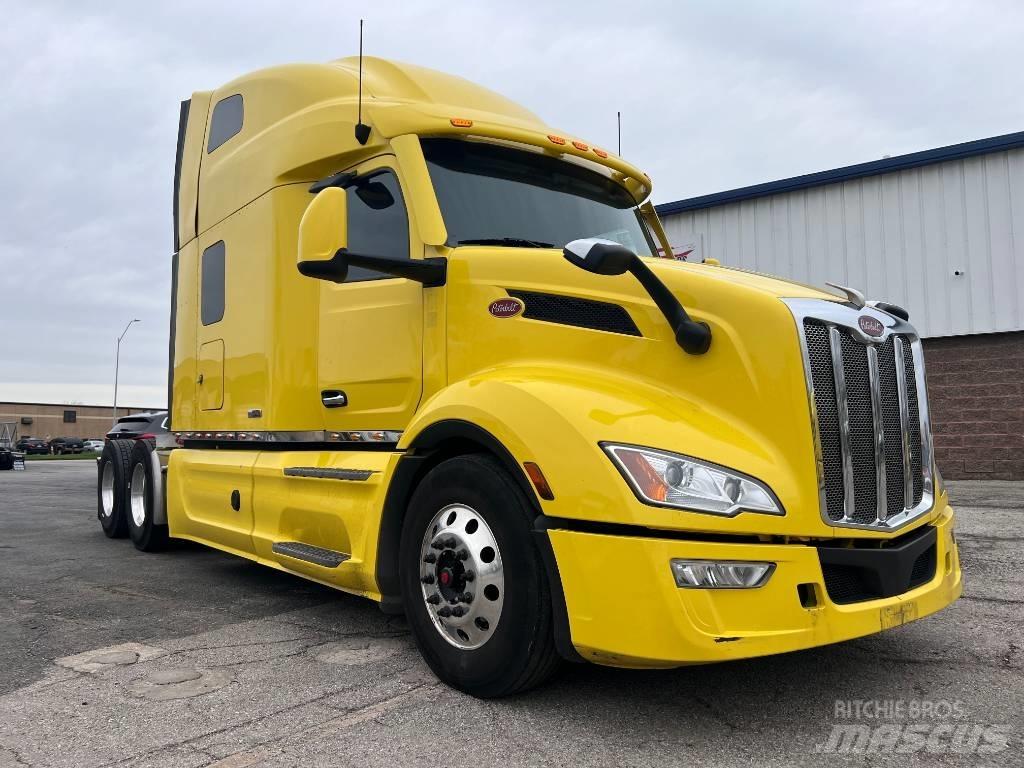 Peterbilt 579 Conventional Trucks / Tractor Trucks