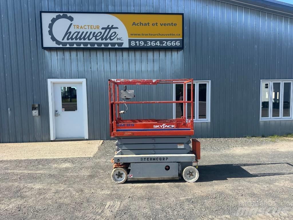 SkyJack SJ 3219 Scissor Lifts