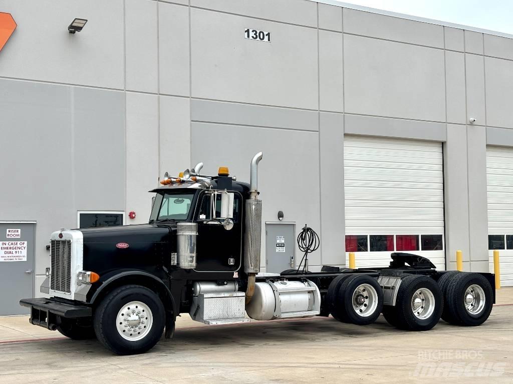 Peterbilt 379 Conventional Trucks / Tractor Trucks