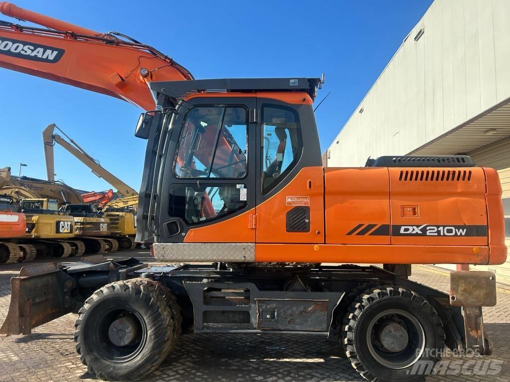 Doosan DX 210 W Wheeled Excavators