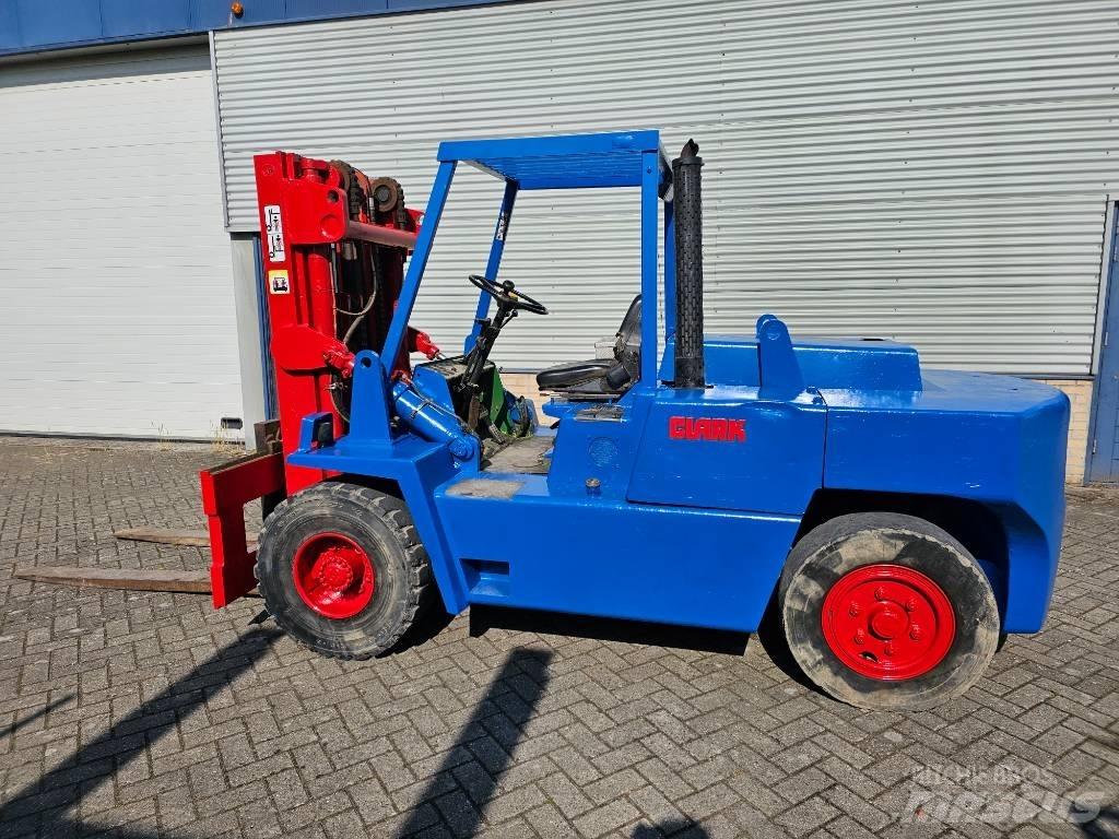 Clark DPH 70 Diesel Forklifts