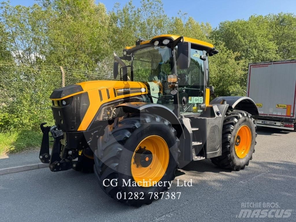 JCB Fastrac 4220 Tractors