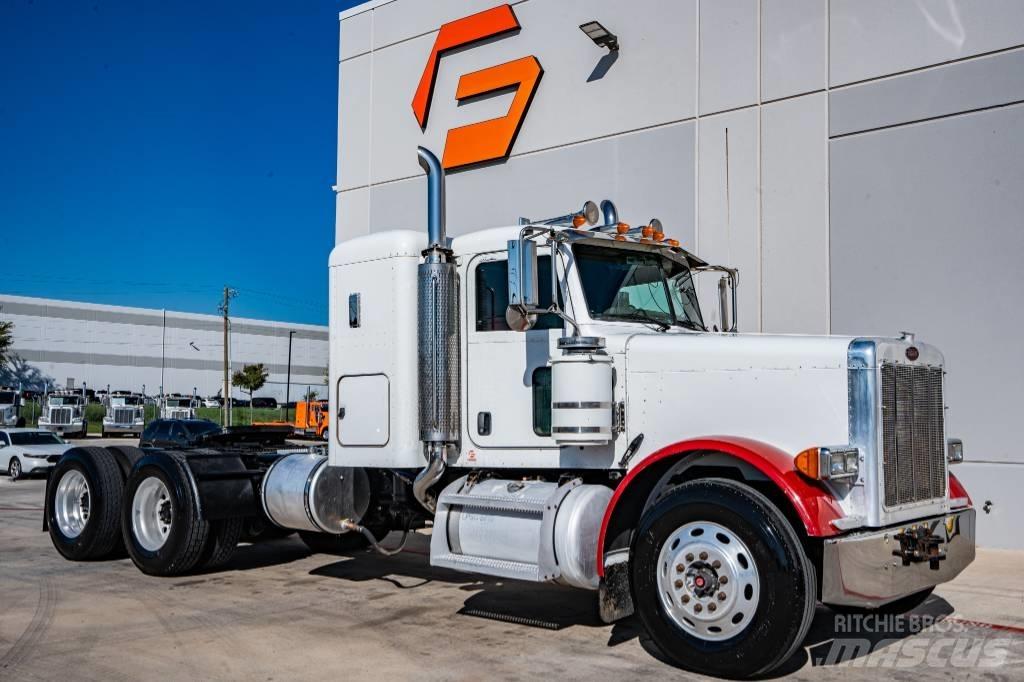 Peterbilt 379 Conventional Trucks / Tractor Trucks