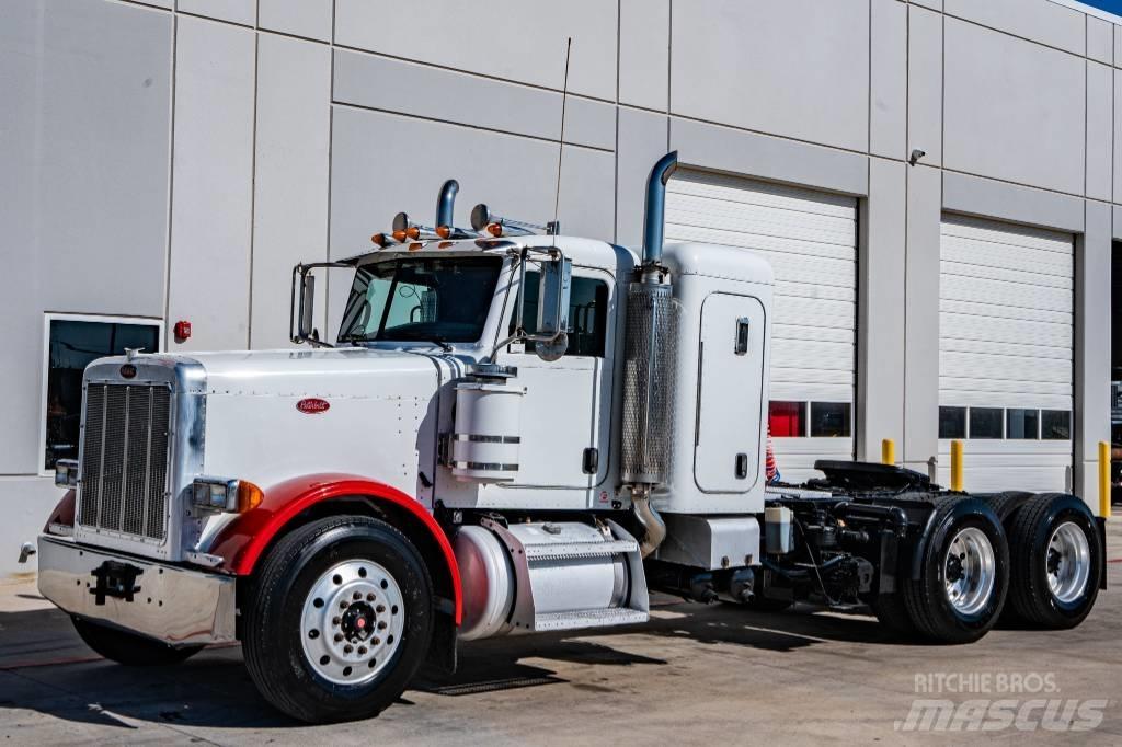 Peterbilt 379 Conventional Trucks / Tractor Trucks