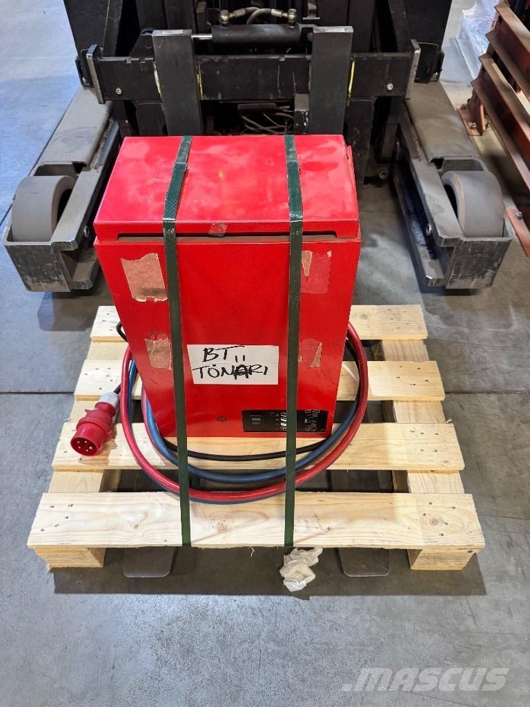 BT RR E 160 Reach trucks