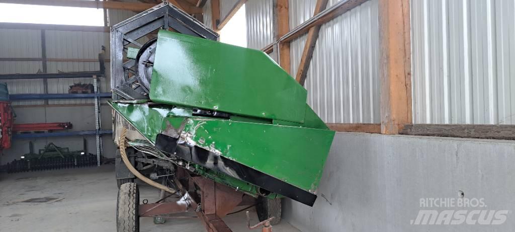 John Deere 2056HM Combine Harvesters