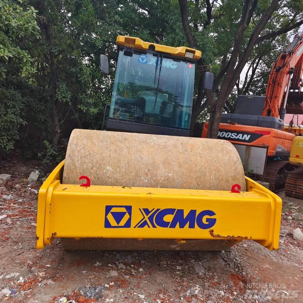 XCMG XS 223 J Single drum rollers
