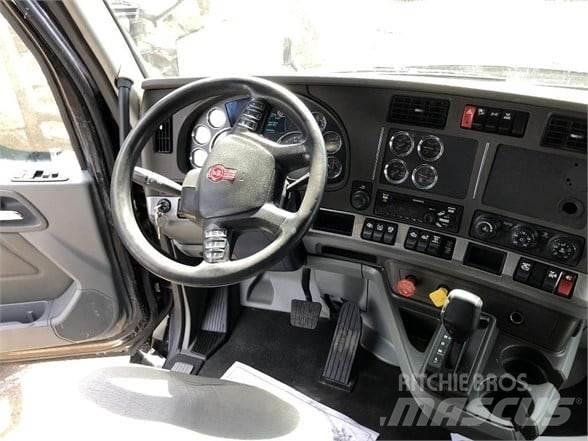Kenworth T680 Conventional Trucks / Tractor Trucks