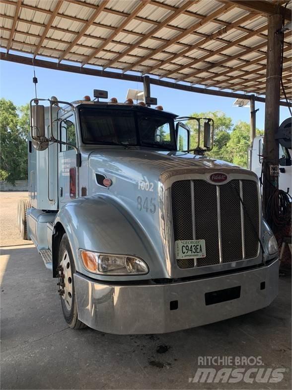 Peterbilt 386 Conventional Trucks / Tractor Trucks
