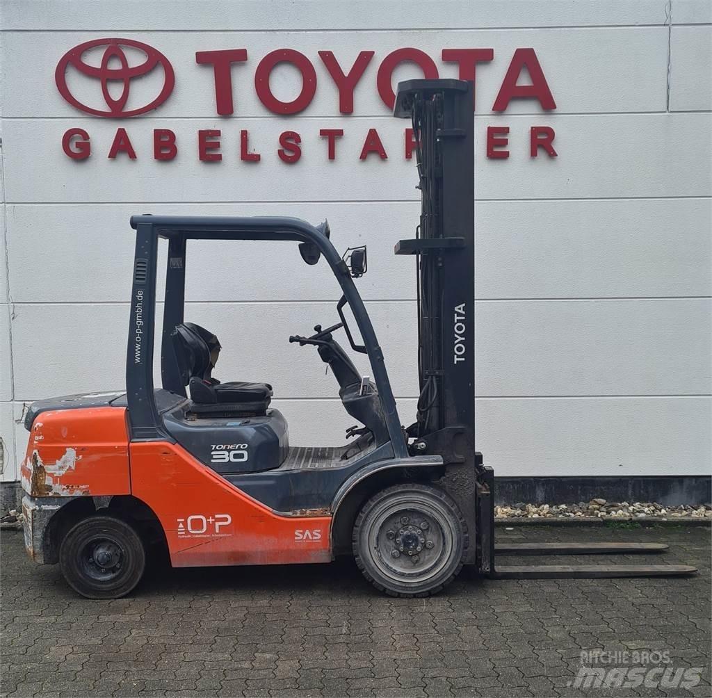 Toyota 02-8FDF30 Diesel Forklifts