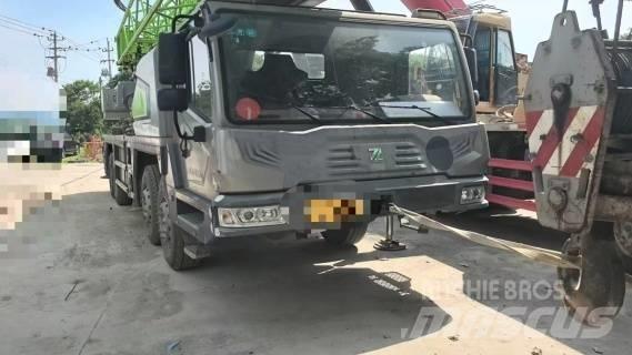 Zoomlion ZTC 500 H5 Mobile and all terrain cranes