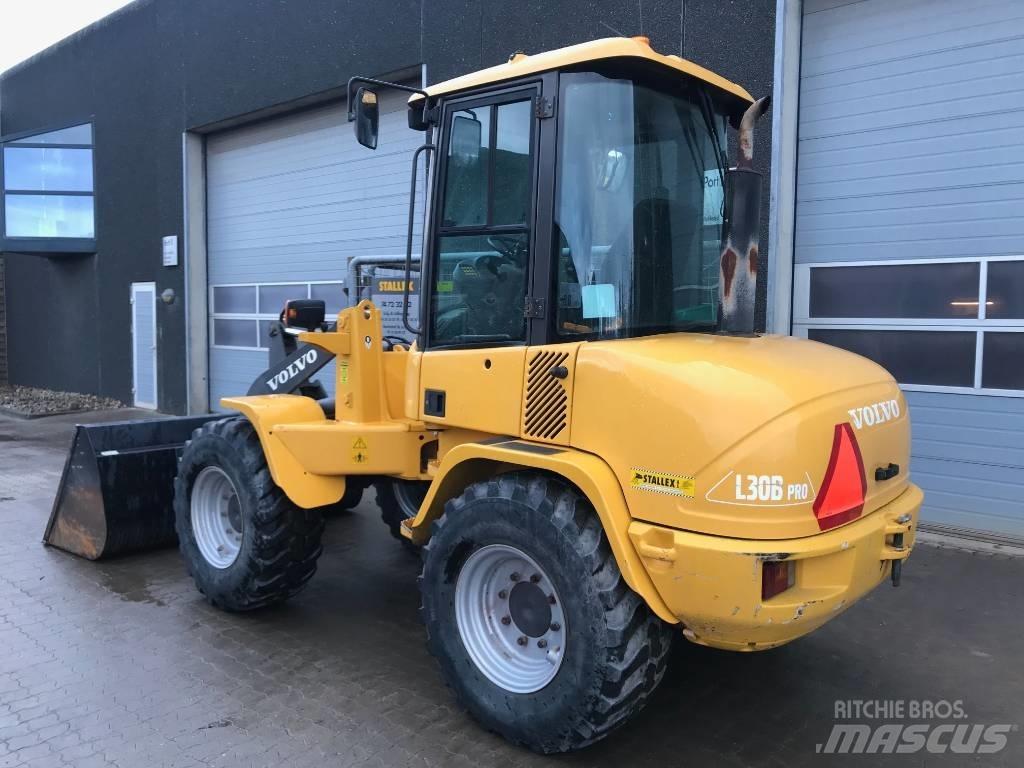 Volvo L30B Wheel Loaders