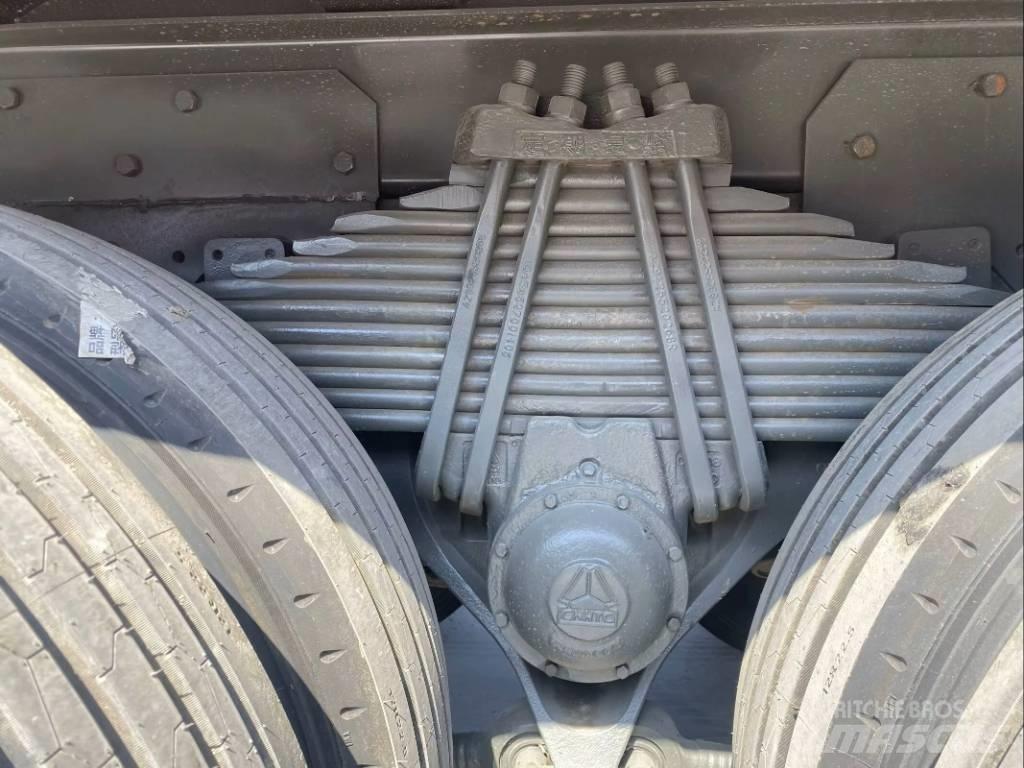 Howo 371 8x4 Dump Trucks