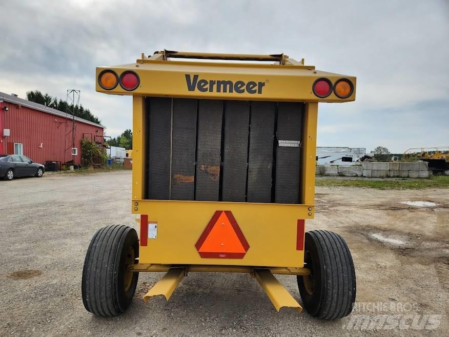 Vermeer 504N Round Balers