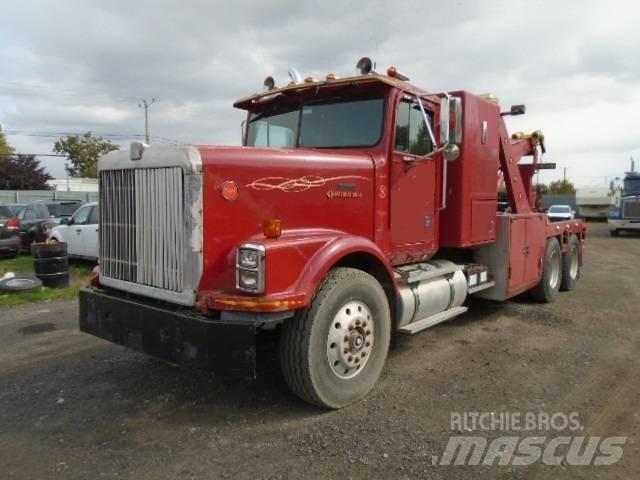 International 9300 Tow Trucks / Wreckers