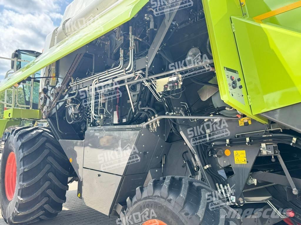 CLAAS Lexion 550 Combine Harvesters