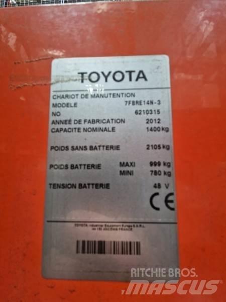 Toyota 7FBRE14N Self Propelled Stackers