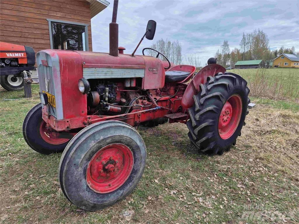 Valmet 361D Tractors