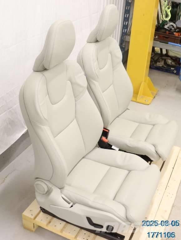 Volvo XC 60 Cabins and interior