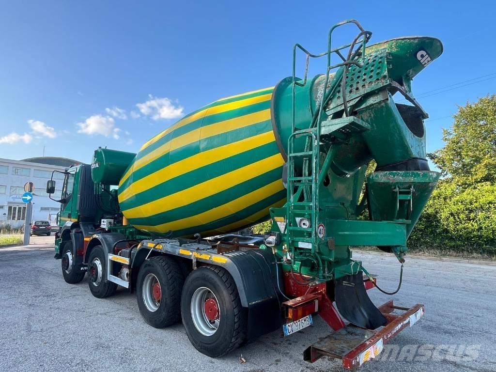 Iveco Trakker 440 Concrete Trucks