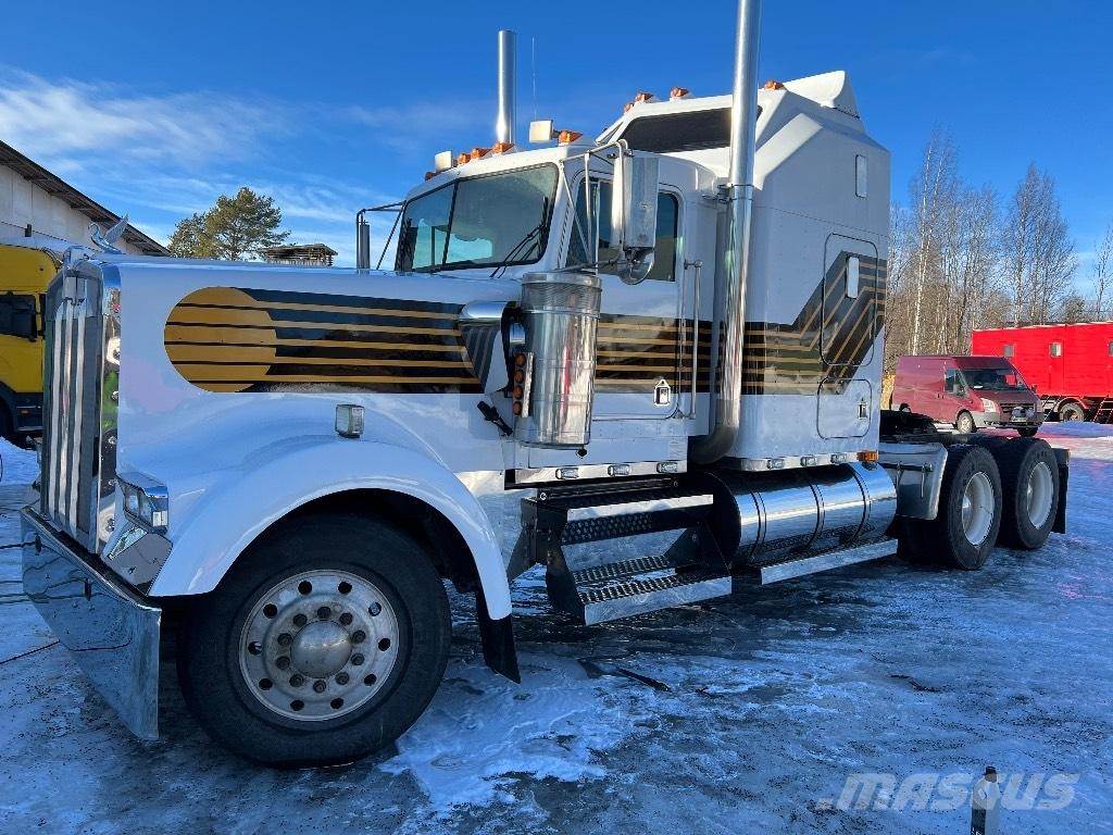 Kenworth W 900 L Conventional Trucks / Tractor Trucks
