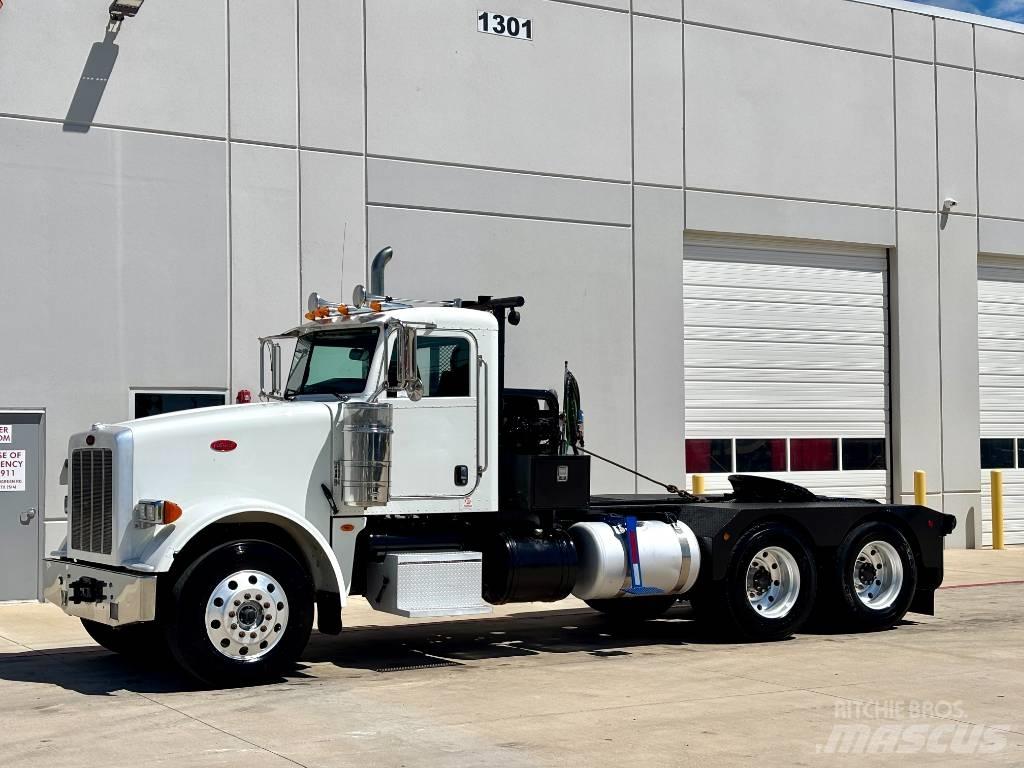 Peterbilt 367 Conventional Trucks / Tractor Trucks