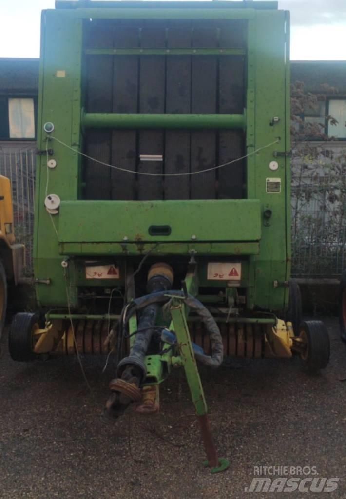 John Deere 550 Round Balers