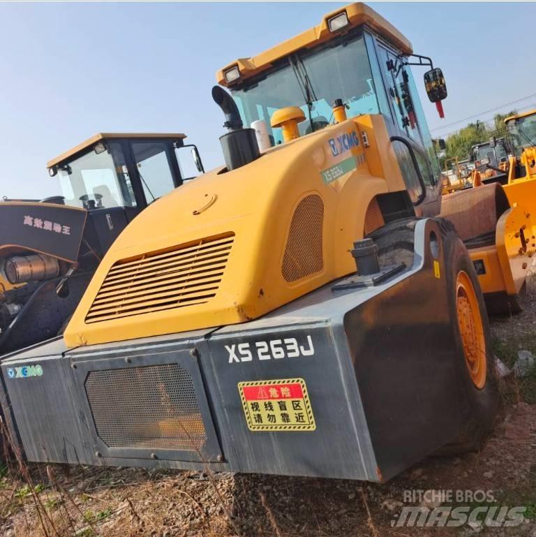 XCMG XS 263 J Single drum rollers