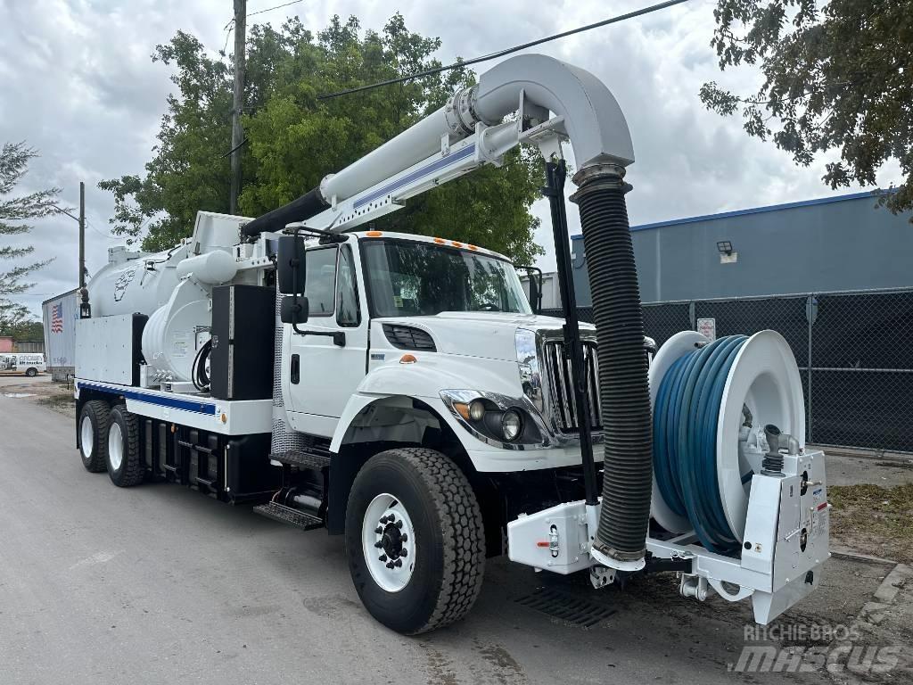 International 7500 Vacuum Trucks