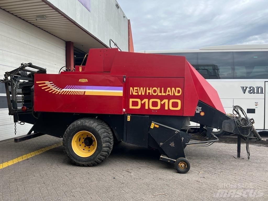 New Holland D 1010 Square Balers