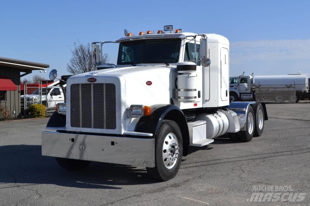 Peterbilt 367 Conventional Trucks / Tractor Trucks