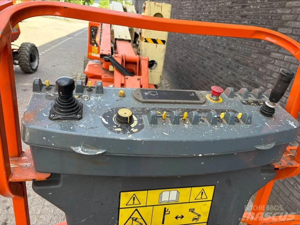 JLG E450AJ Articulated boom lifts