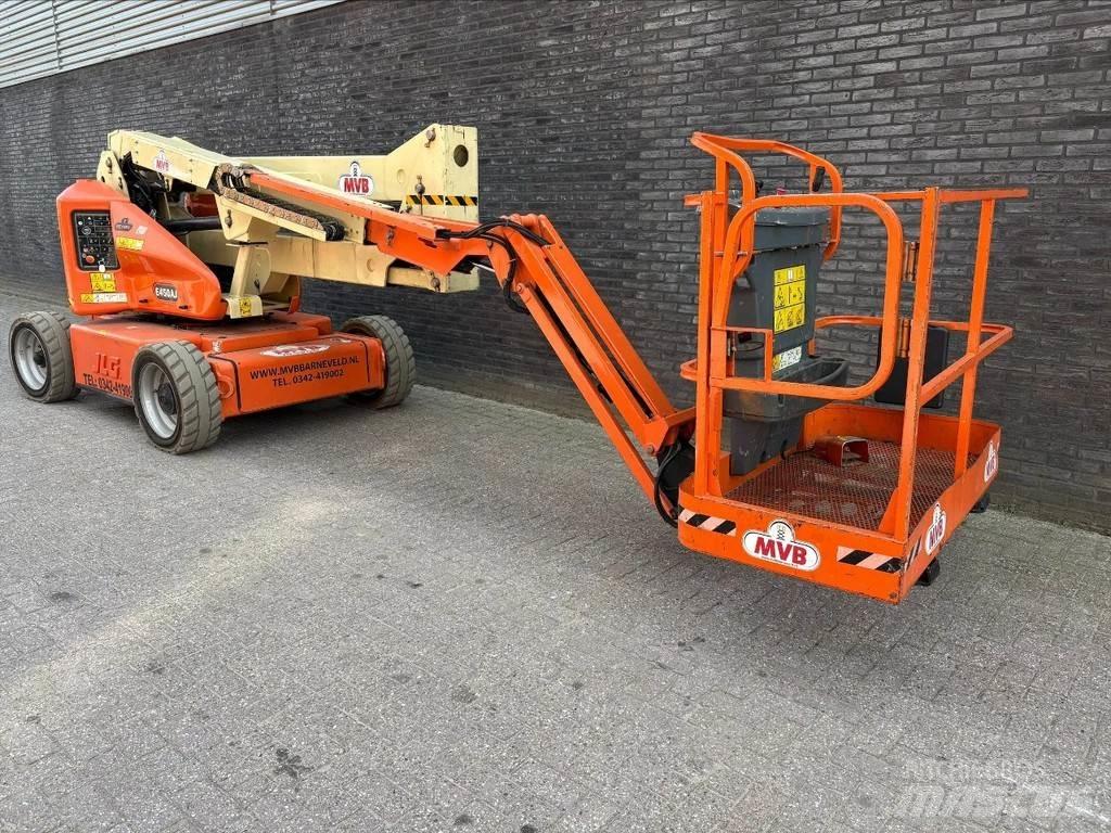 JLG E450AJ Articulated boom lifts