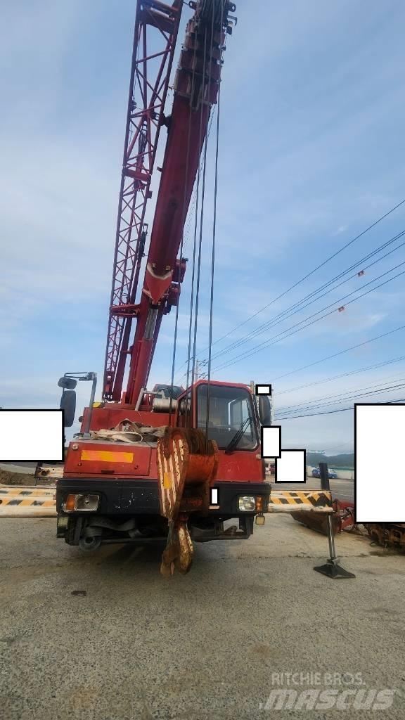 Liebherr LTM 1055-1 Mobile and all terrain cranes