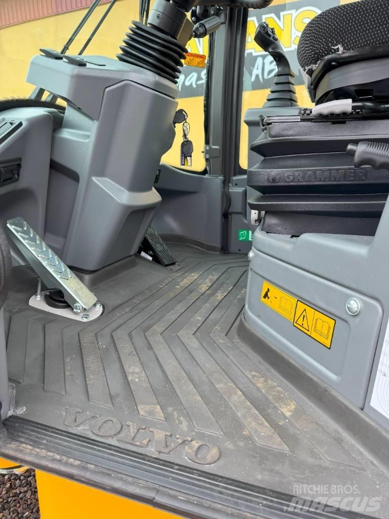 Volvo L 30 HS Wheel Loaders