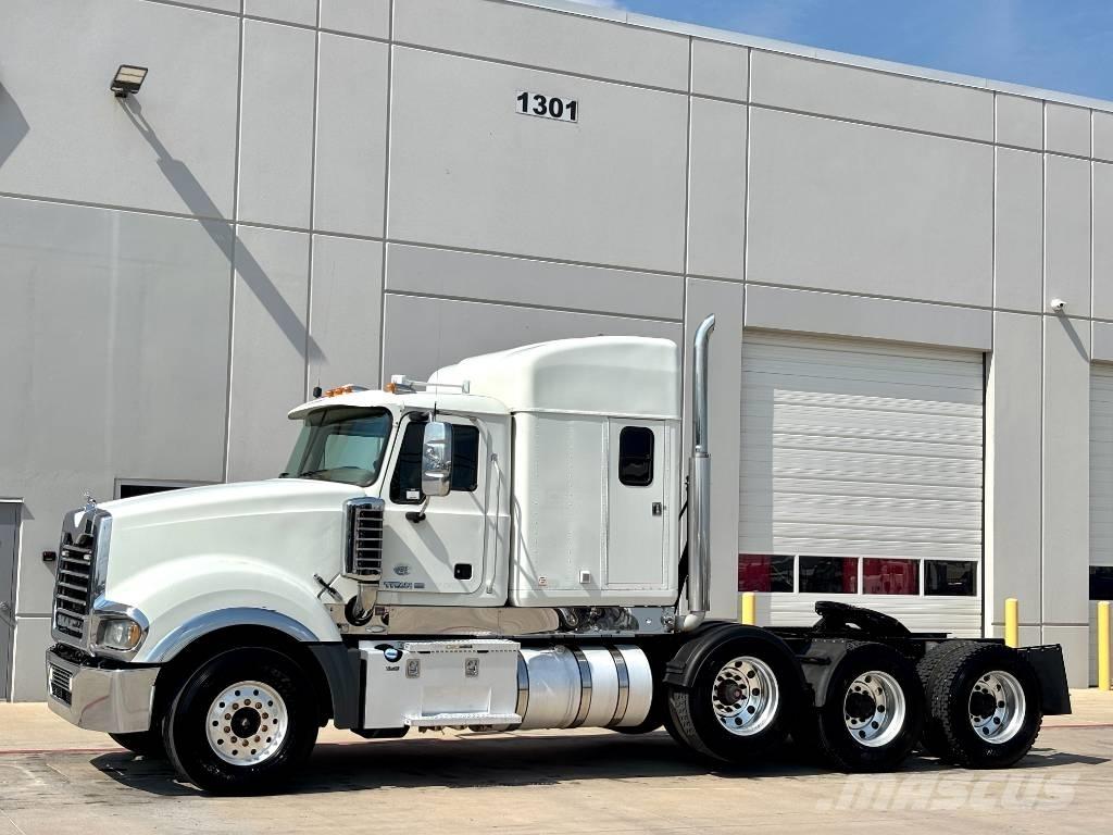 Mack Titan TD 713 Conventional Trucks / Tractor Trucks