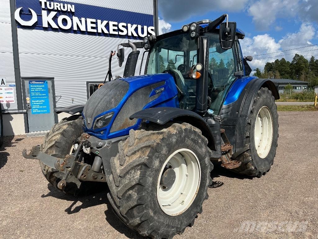 Valtra N174 Tractors