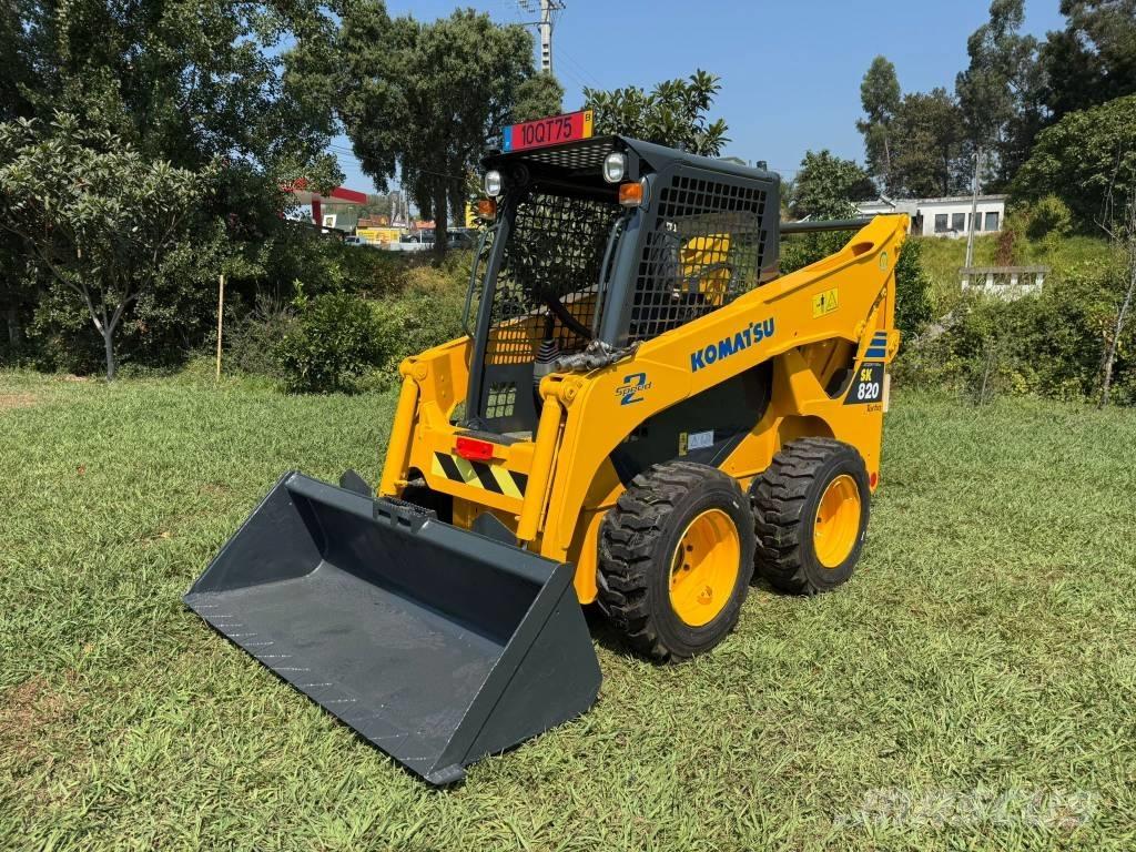 Komatsu SK 820 Skid Steer Loaders