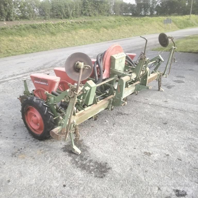 Nodet PNEUMASEM II Farm Drills