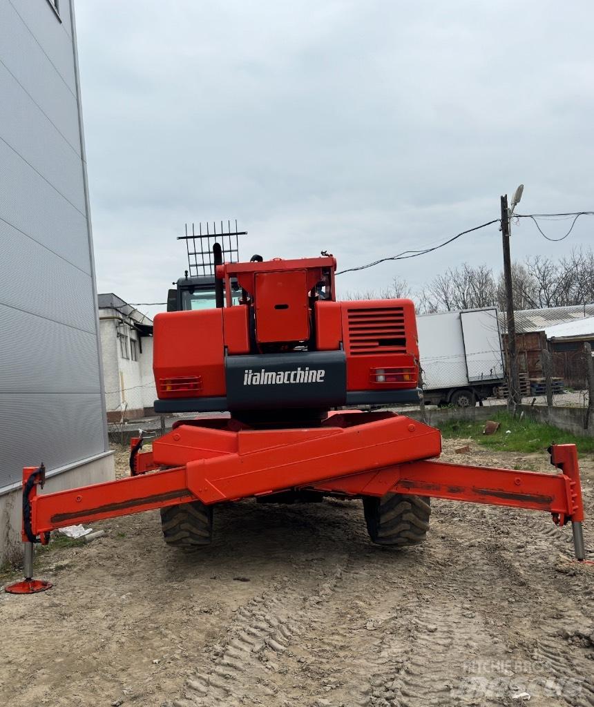 Terex 5022 Rough Terrain Cranes