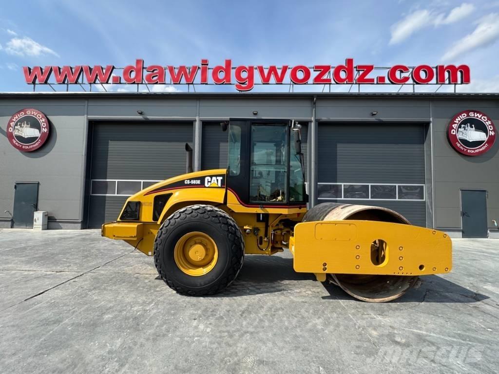CAT CS 583 E Single drum rollers