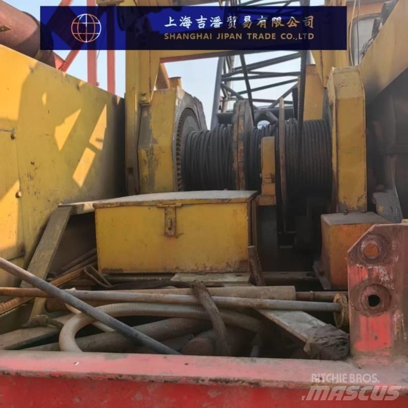 Hitachi KH180 Crawler Cranes