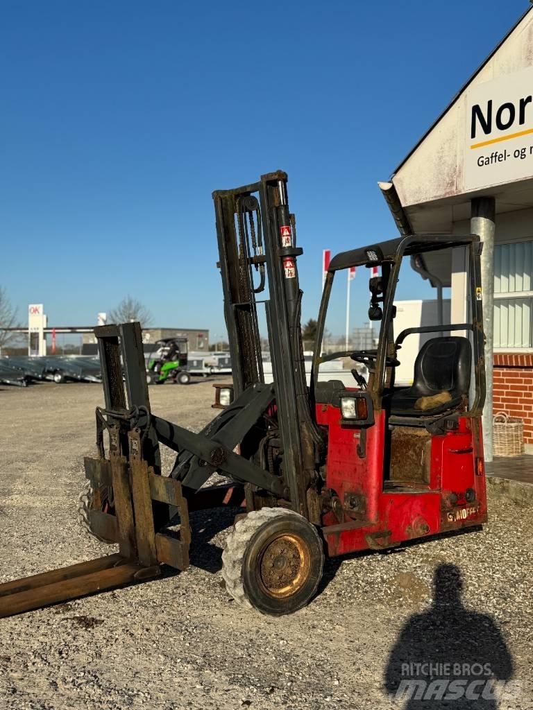 Moffett M4 25.3 Diesel Forklifts