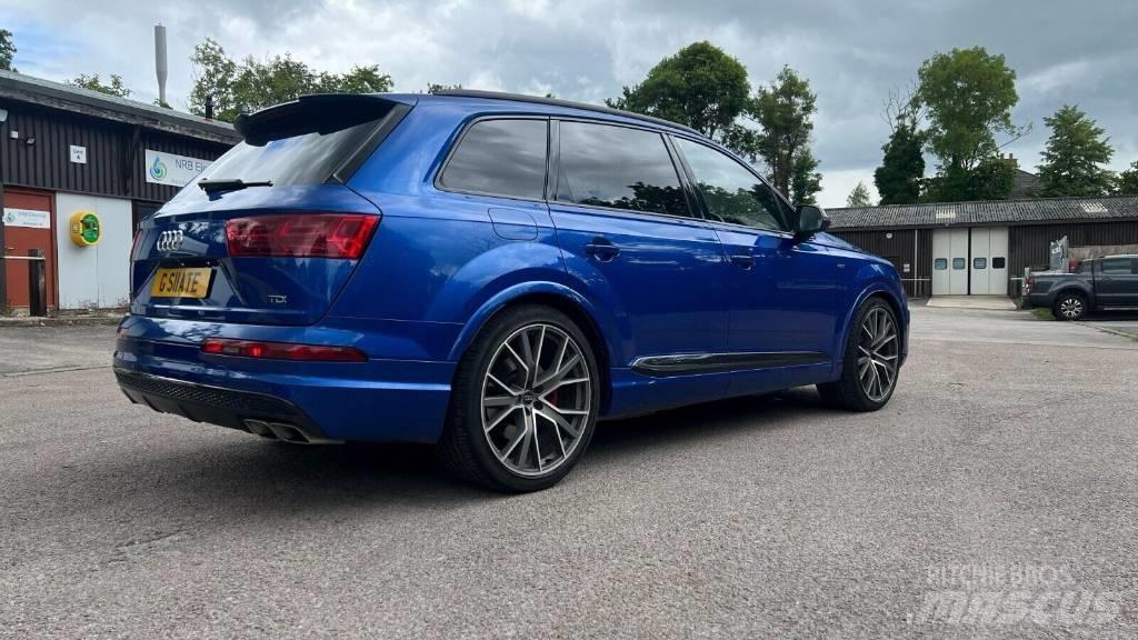 Audi SQ7 Automobiles / SUVS