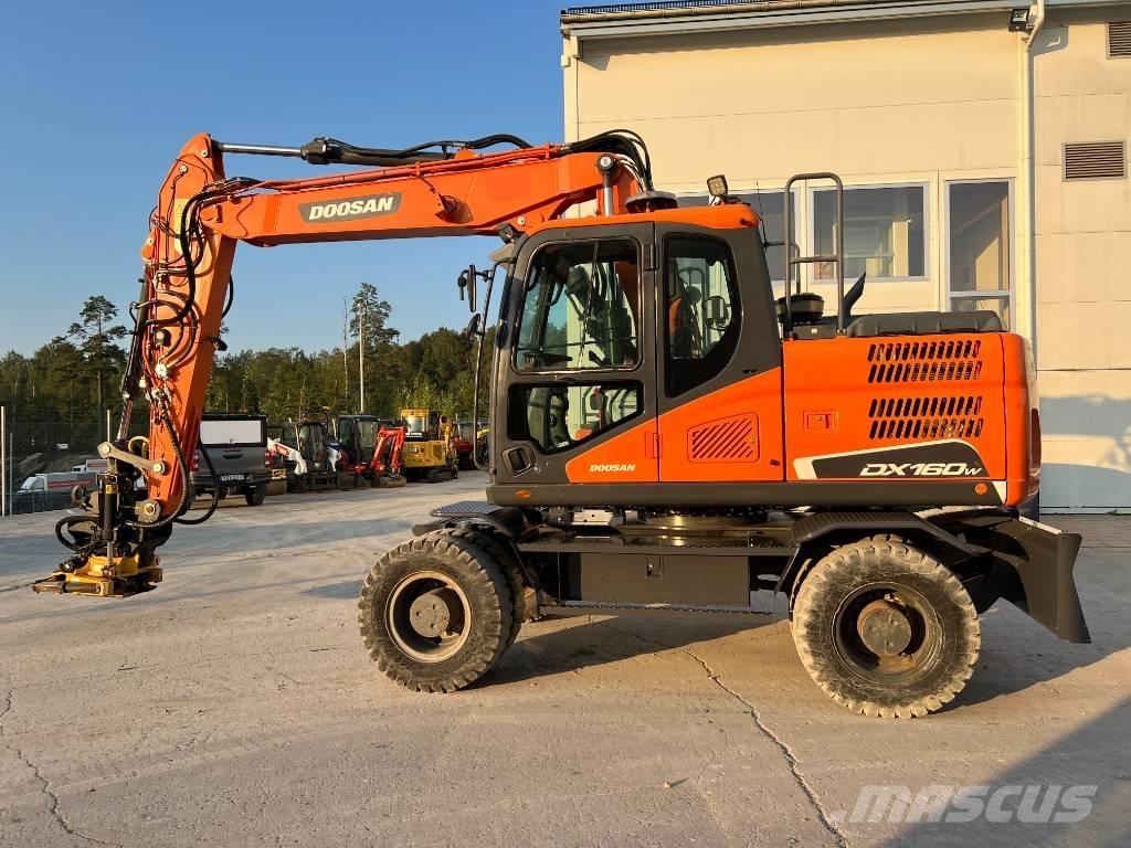 Doosan DX160W-5 Wheeled Excavators