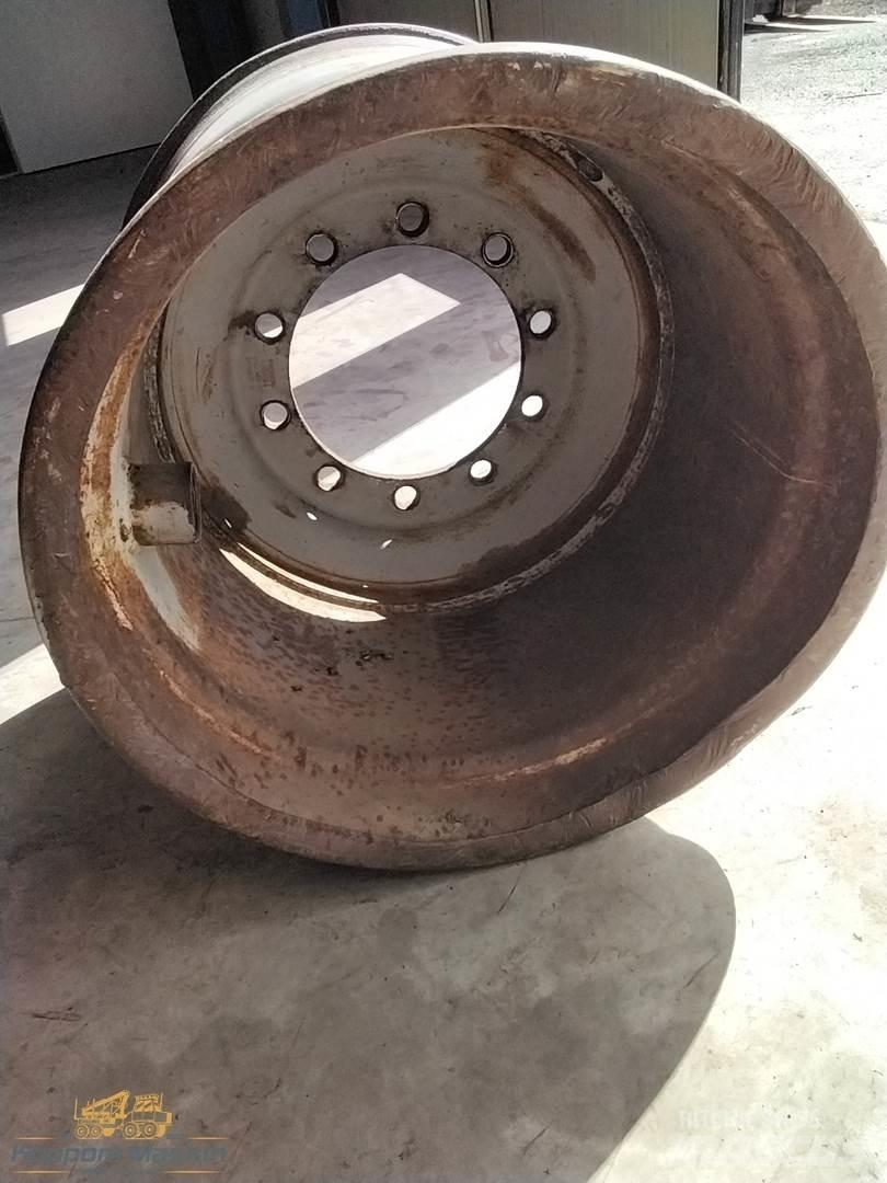 Valmet 890 24x26,5 Tires, wheels and rims
