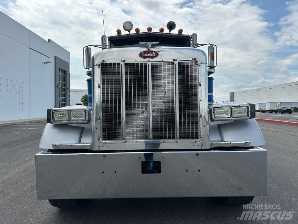 Peterbilt 379 Conventional Trucks / Tractor Trucks