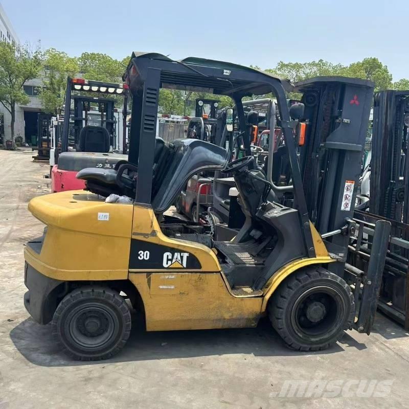 CAT 30 Diesel Forklifts