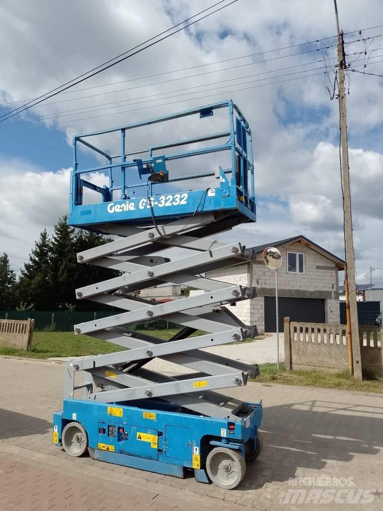 Genie GS 3232 Scissor Lifts