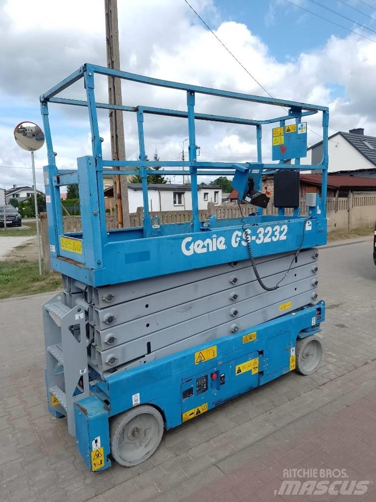 Genie GS 3232 Scissor Lifts